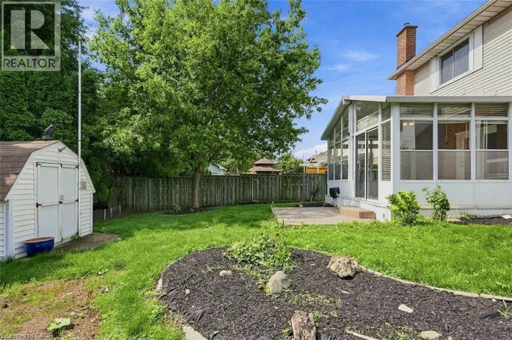 12 SUMNER Crescent