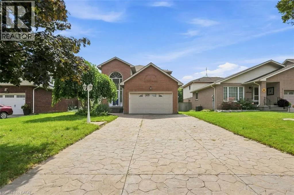 12 SUMNER Crescent