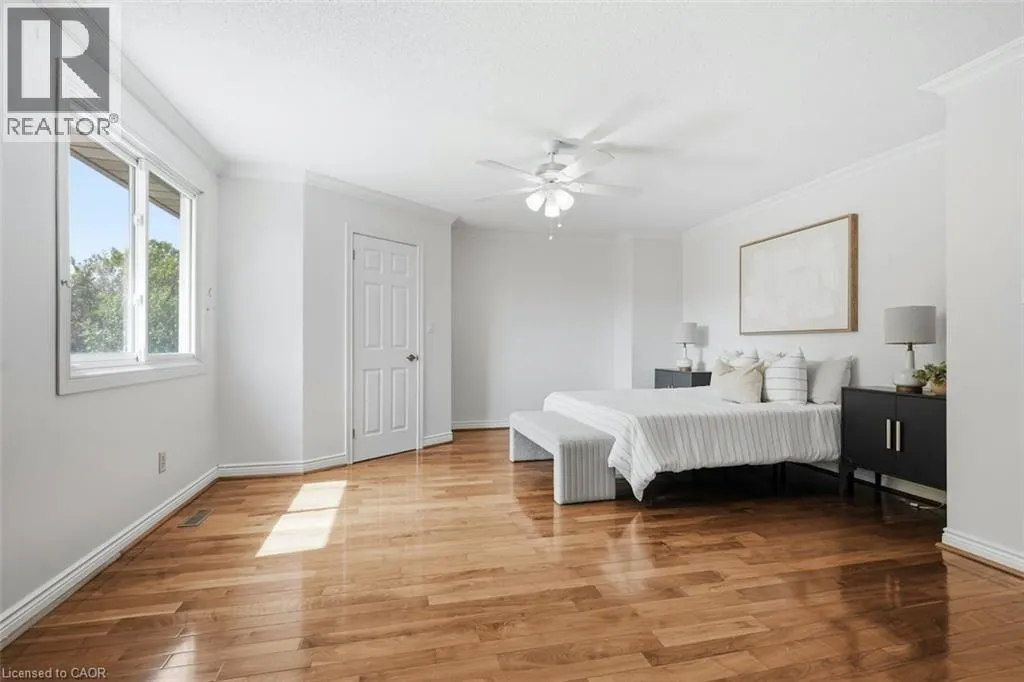 12 SUMNER Crescent