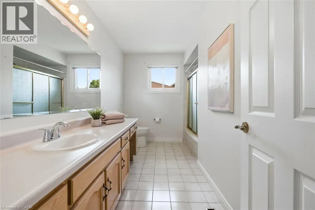 12 SUMNER Crescent