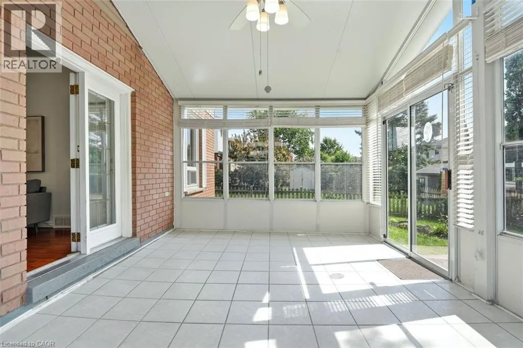 12 SUMNER Crescent