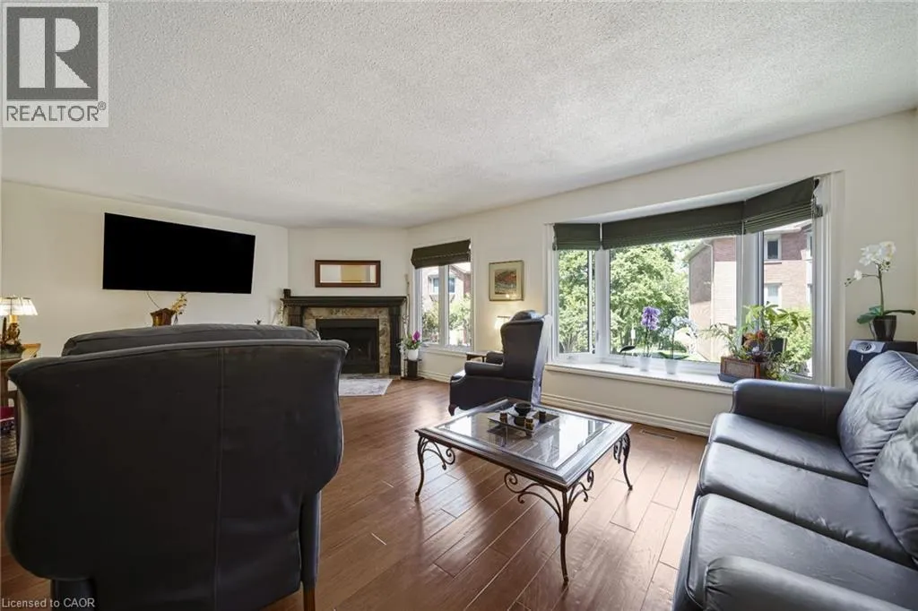30 OSLER Drive Unit# 25 #25