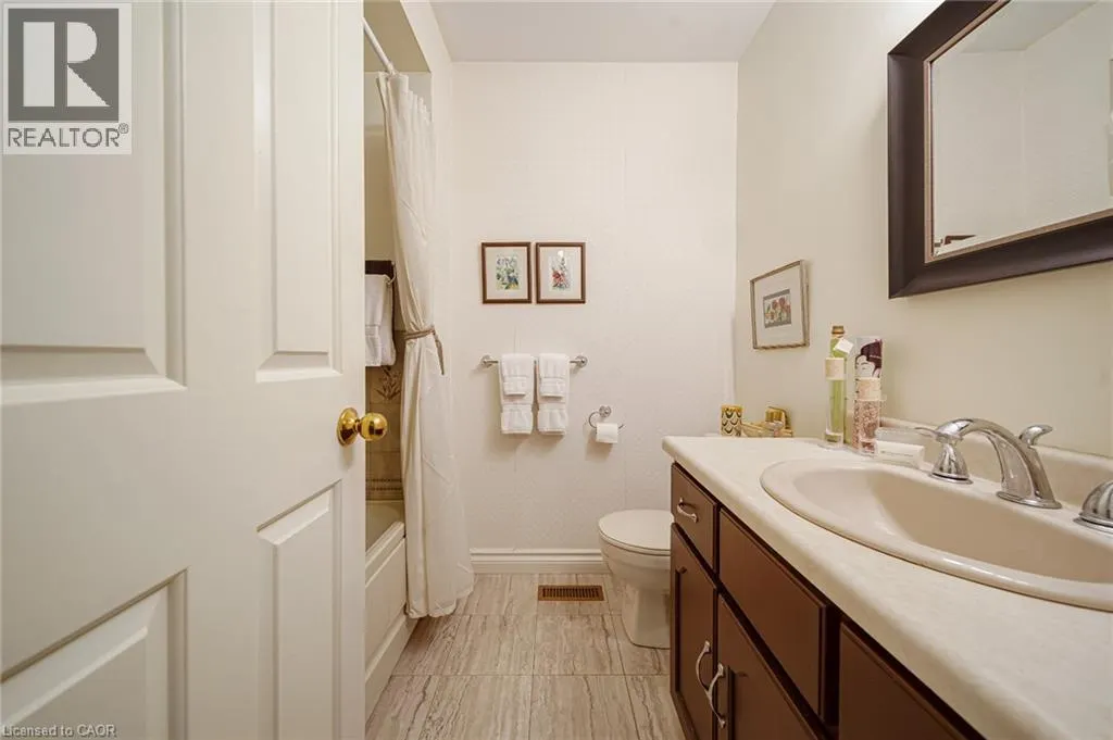 30 OSLER Drive Unit# 25 #25