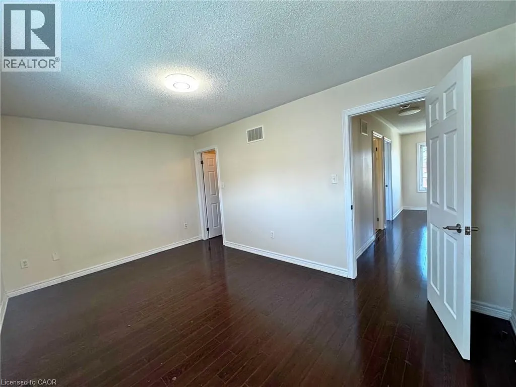 11 KEITH Crescent