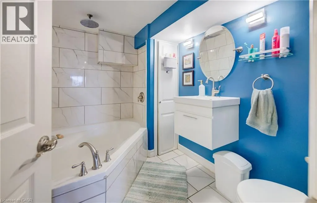 1372 CONC 8 TOWNSEND