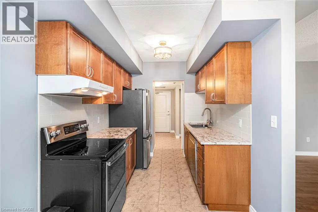 56 KERMAN Avenue Unit# 105 #105