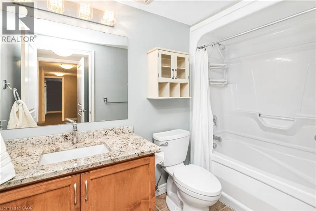 56 KERMAN Avenue Unit# 105 #105