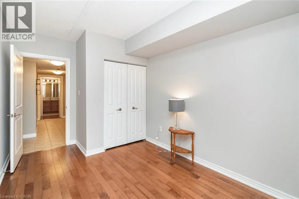56 KERMAN Avenue Unit# 105 #105