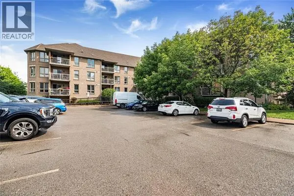 56 KERMAN Avenue Unit# 105