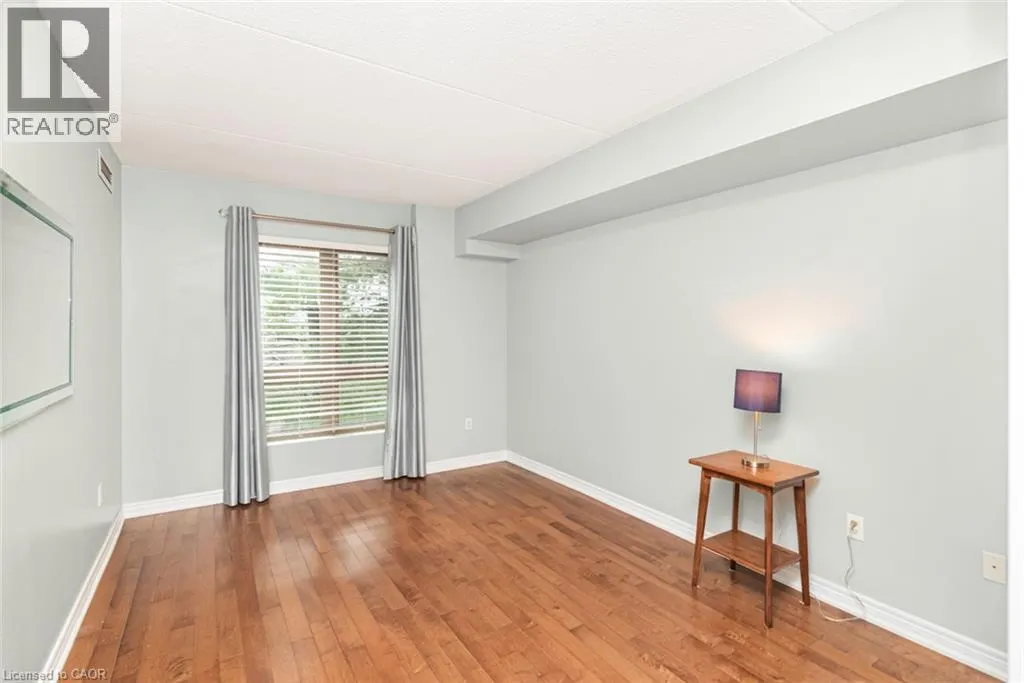 56 KERMAN Avenue Unit# 105 #105