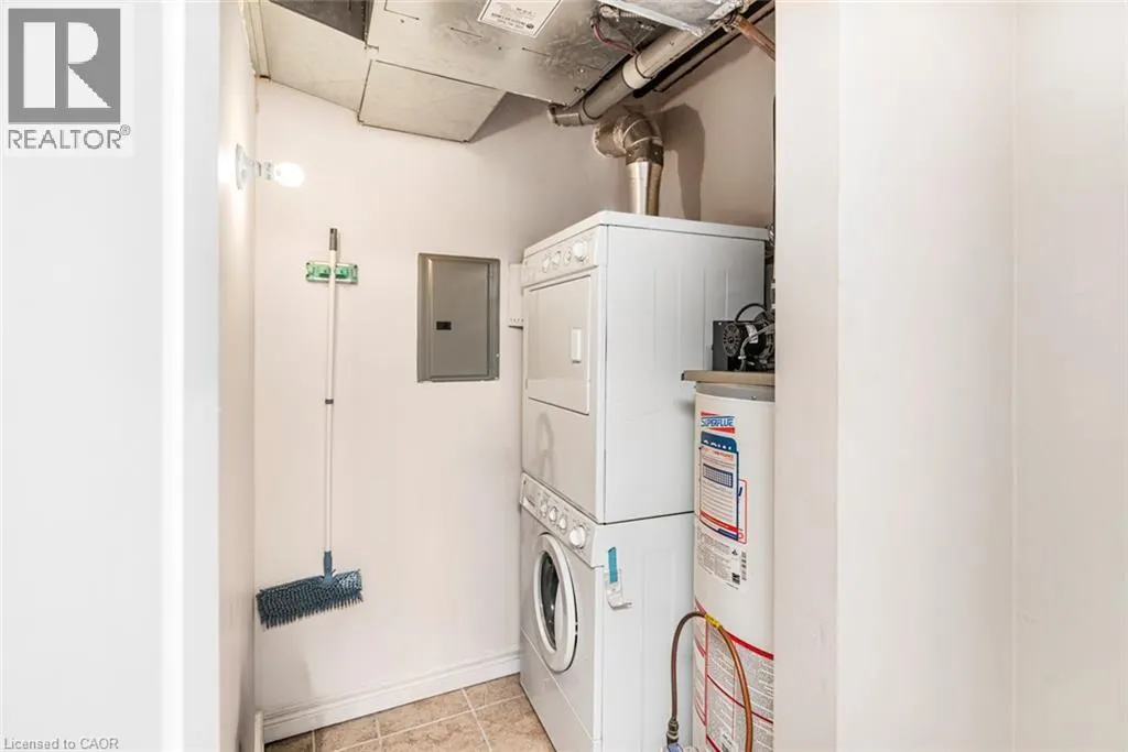 56 KERMAN Avenue Unit# 105 #105