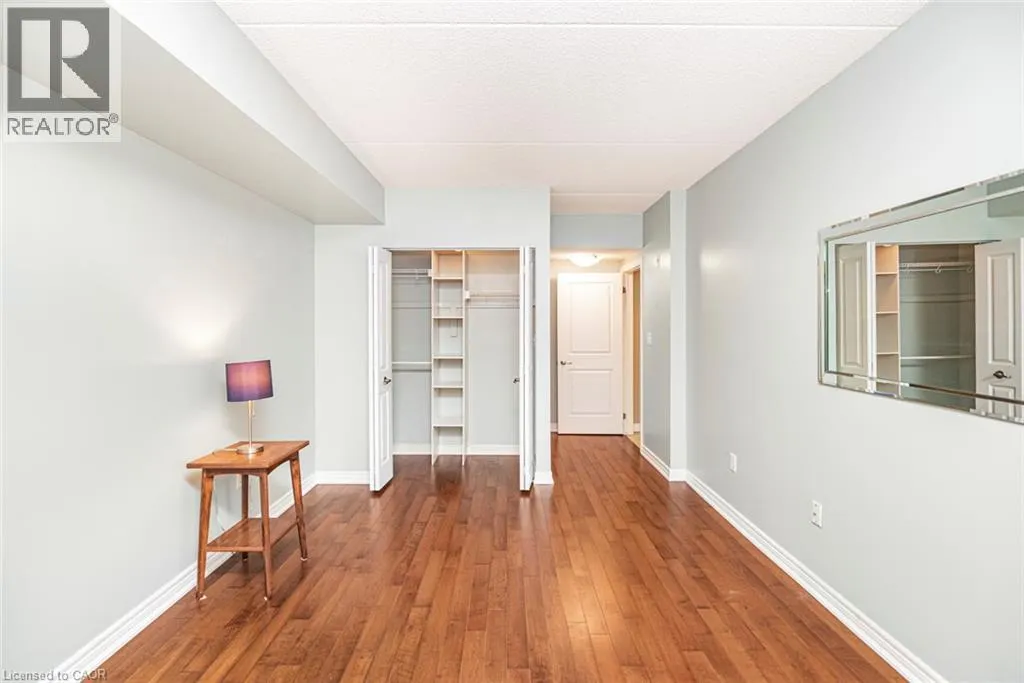 56 KERMAN Avenue Unit# 105 #105
