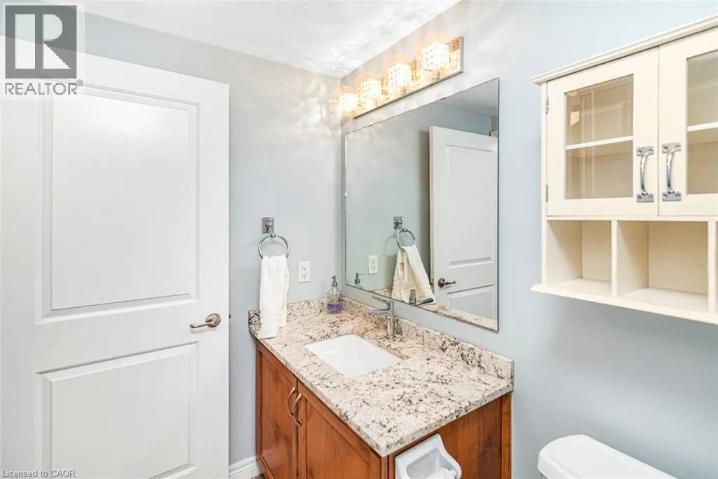 56 KERMAN Avenue Unit# 105 #105