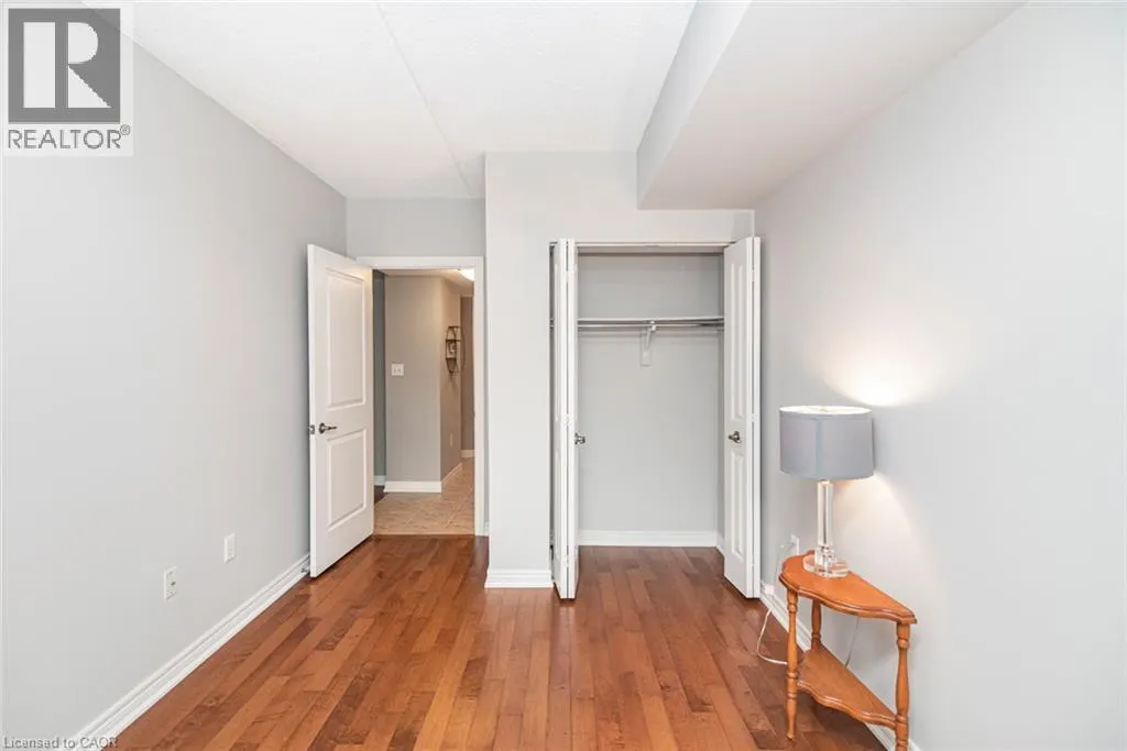 56 KERMAN Avenue Unit# 105 #105