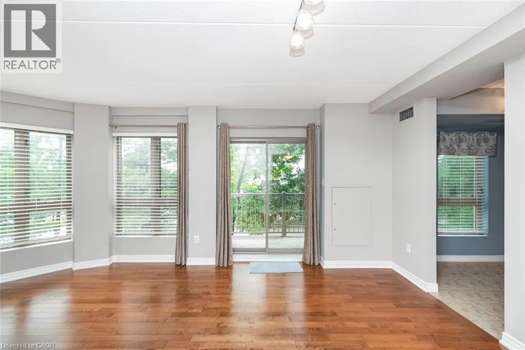 56 KERMAN Avenue Unit# 105 #105
