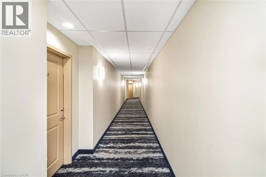 56 KERMAN Avenue Unit# 105 #105