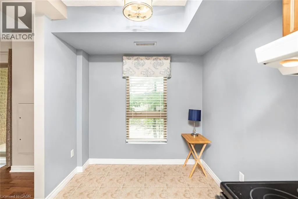 56 KERMAN Avenue Unit# 105 #105