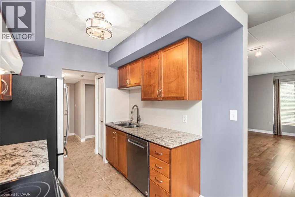 56 KERMAN Avenue Unit# 105 #105
