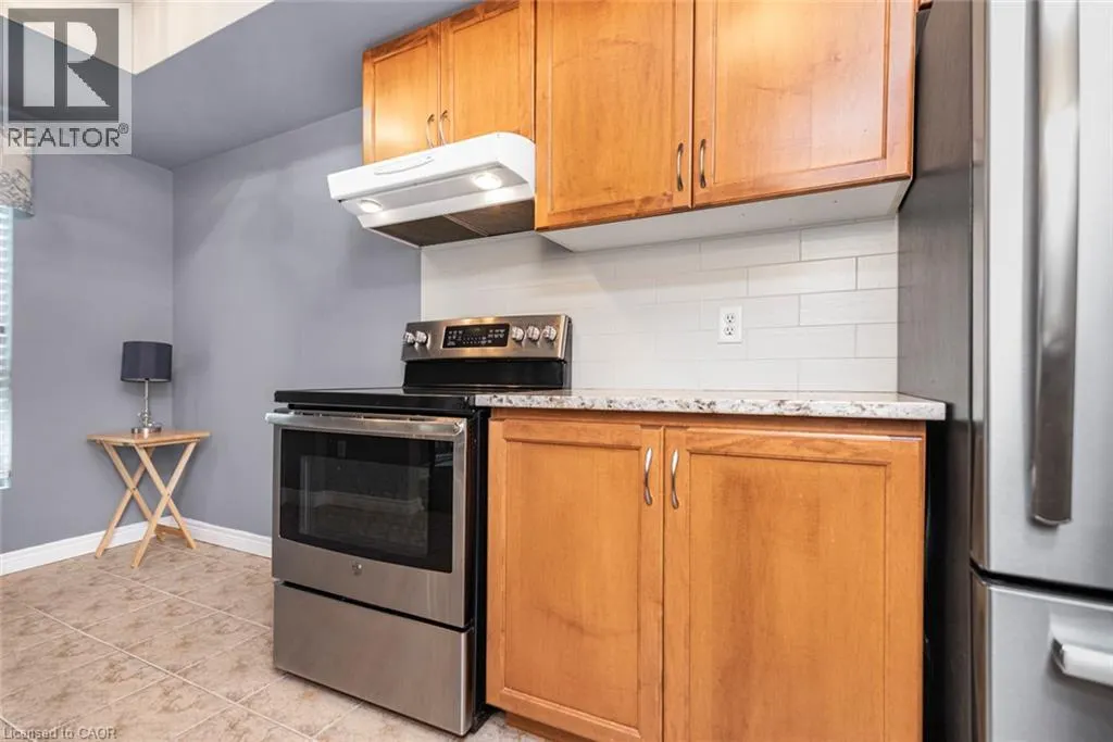 56 KERMAN Avenue Unit# 105 #105