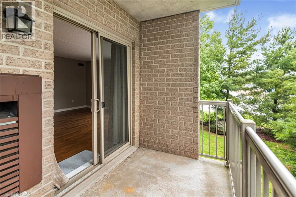 56 KERMAN Avenue Unit# 105 #105