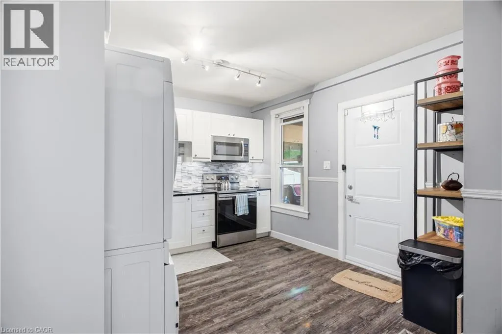 1108 QUEENSTON Road