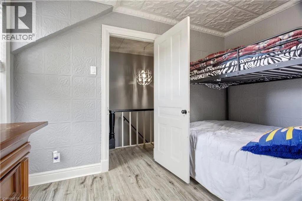 1108 QUEENSTON Road