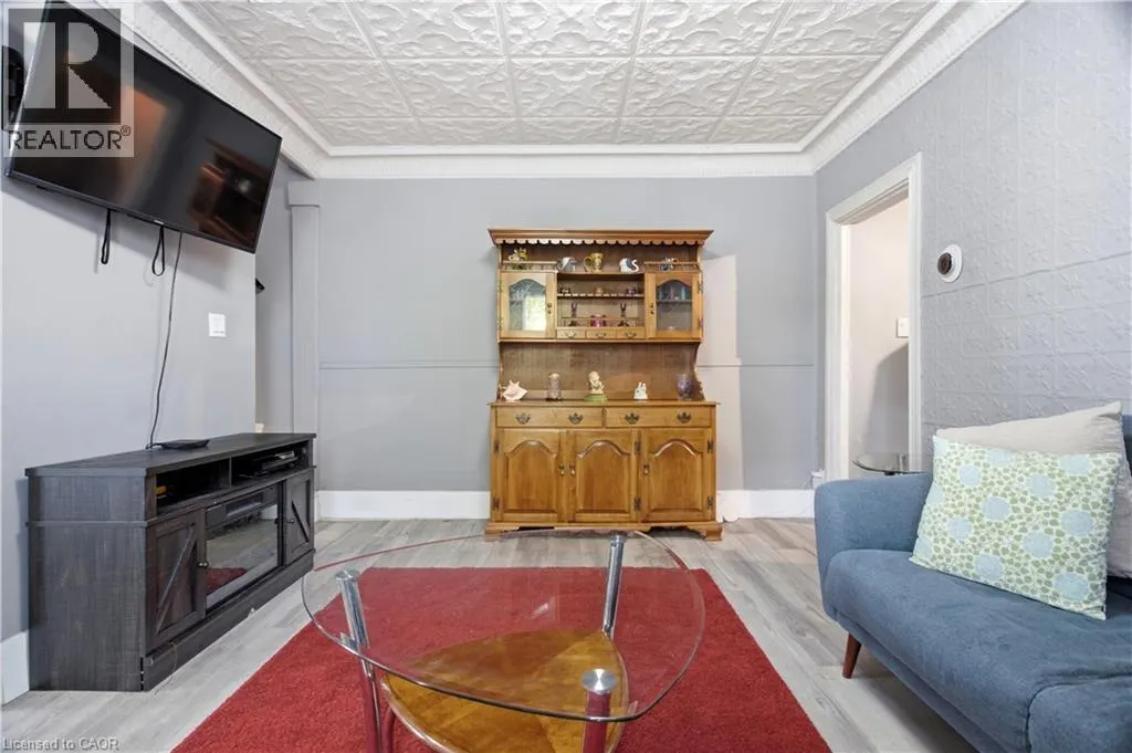 1108 QUEENSTON Road