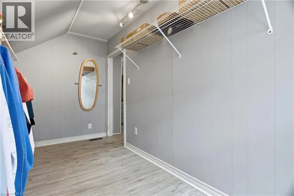 1108 QUEENSTON Road