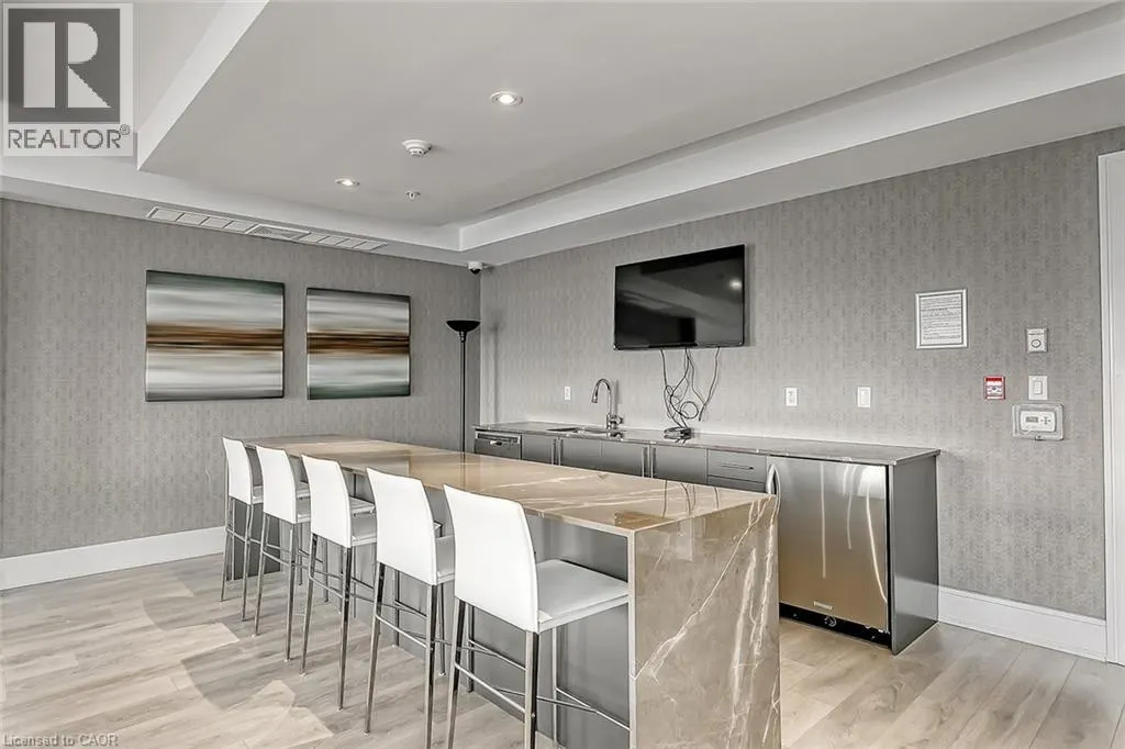 128 GARDEN Drive Unit# 102 #102