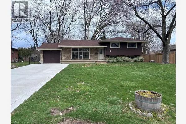 4 BEECHWOOD Court