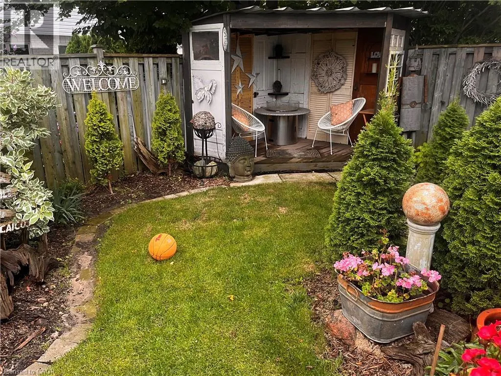 8A YEAGER Avenue
