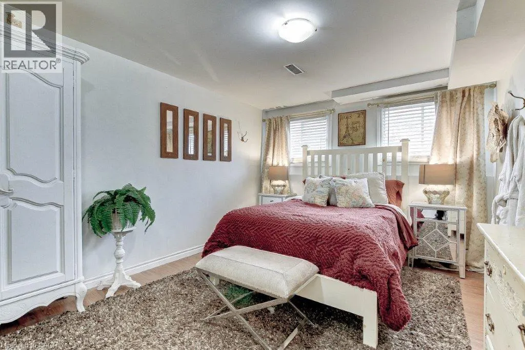 8A YEAGER Avenue