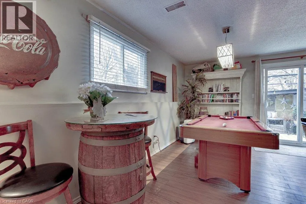 8A YEAGER Avenue