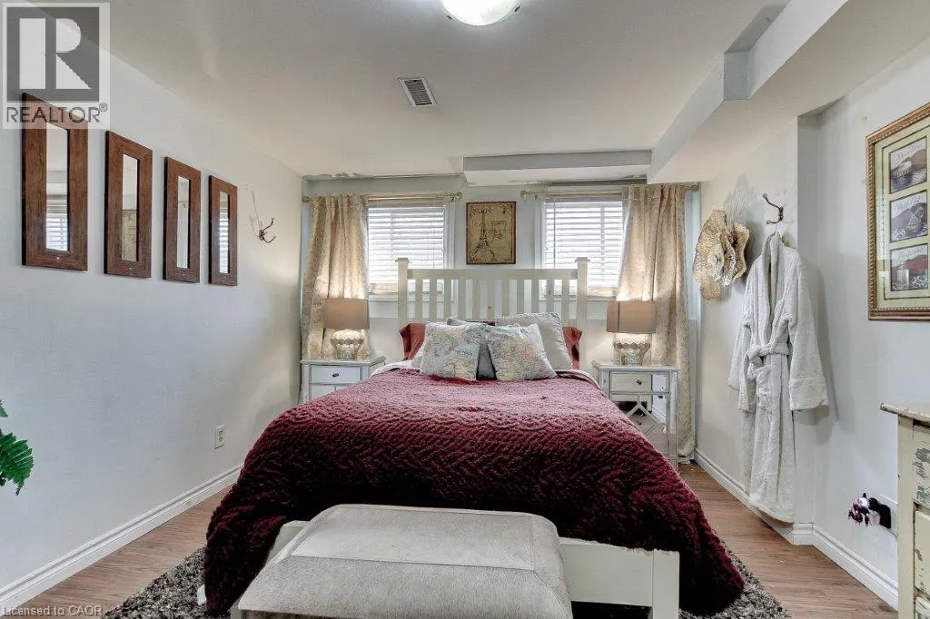 8A YEAGER Avenue