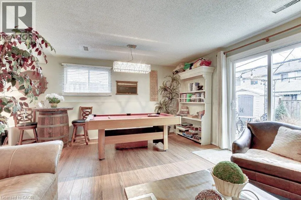 8A YEAGER Avenue