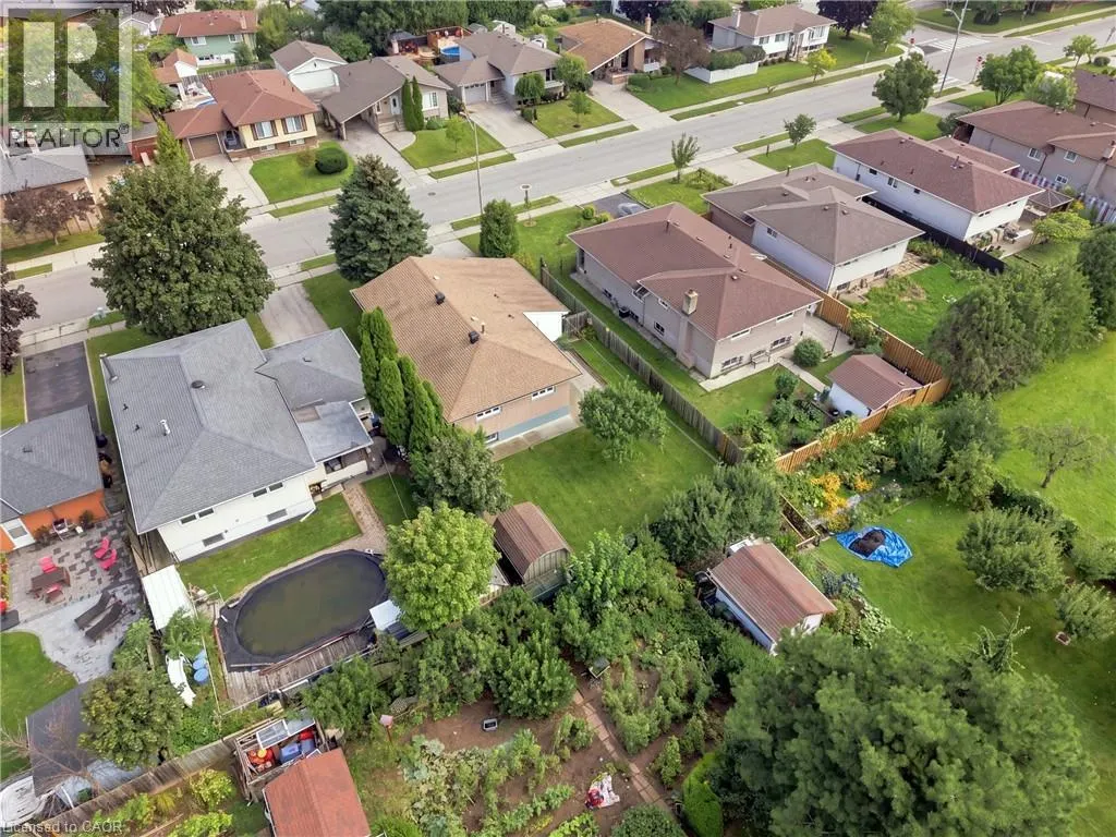 18 GLEN CASTLE Drive