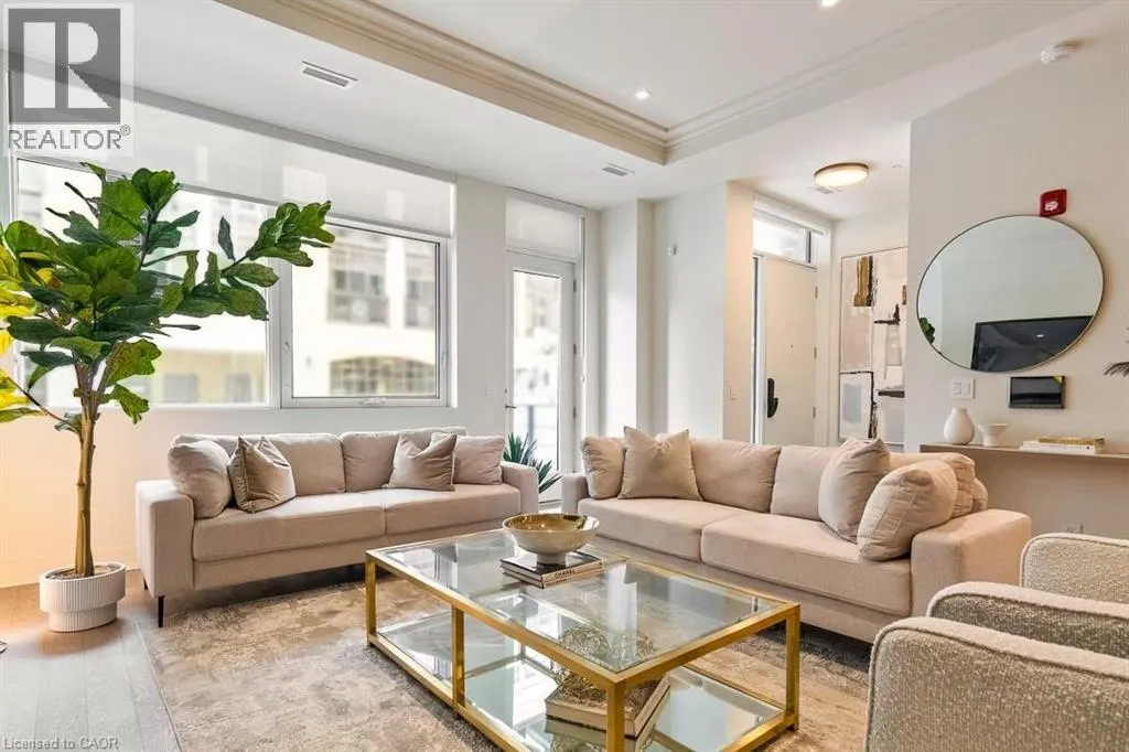 123 MAURICE Drive Unit# 105 #105