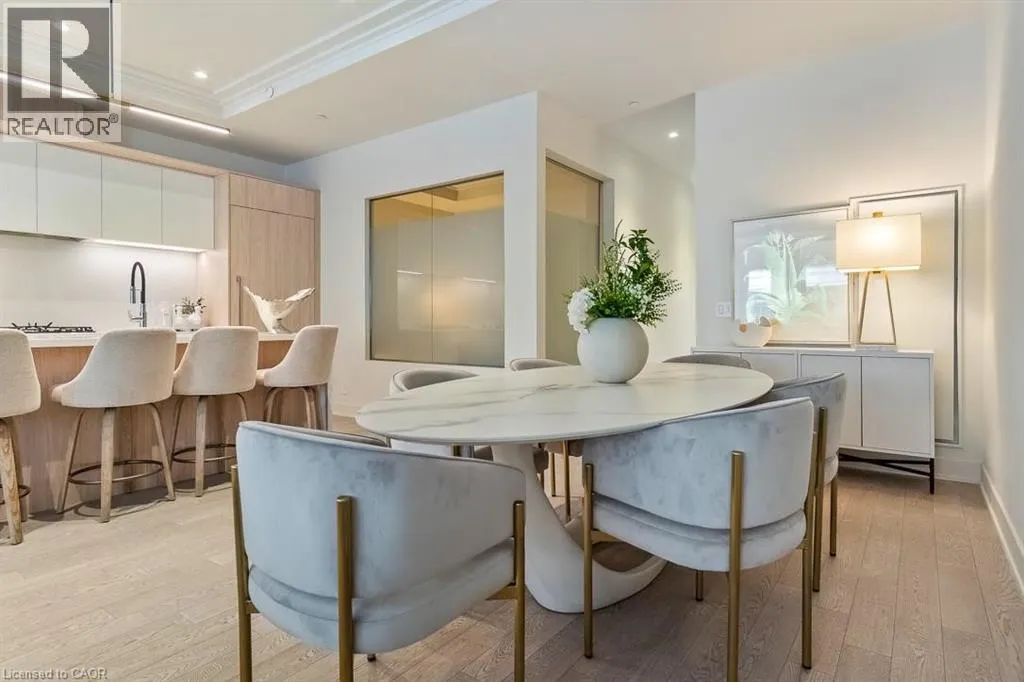 123 MAURICE Drive Unit# 105 #105