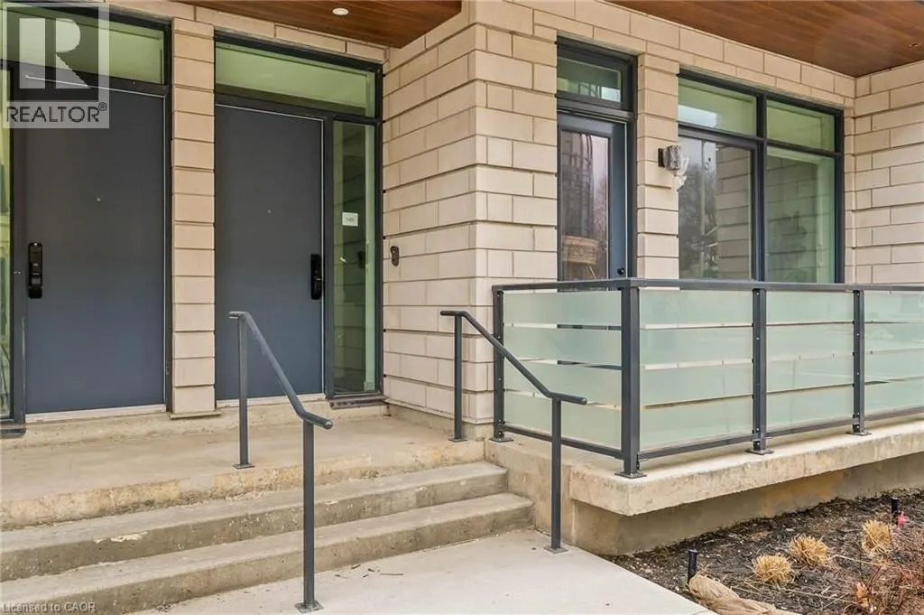 123 MAURICE Drive Unit# 105 #105