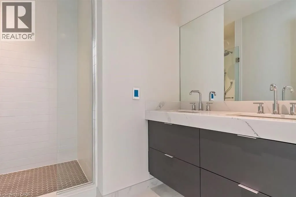 123 MAURICE Drive Unit# 201 #201