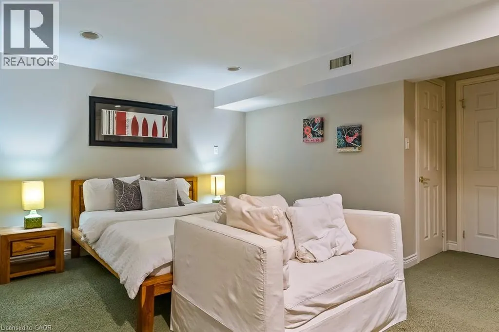 2372 CARRINGTON Place