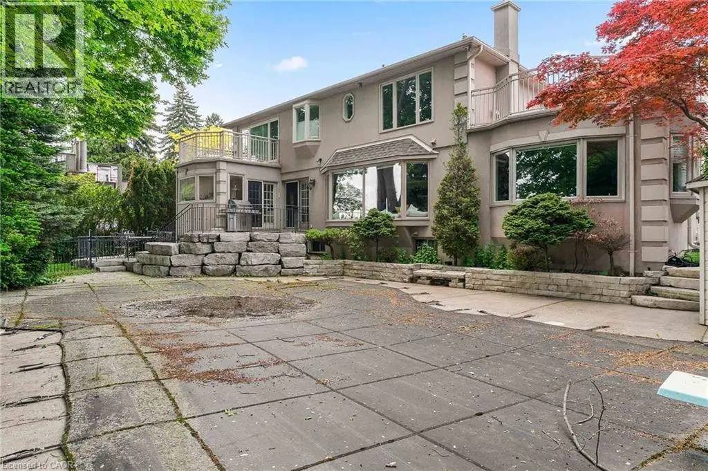 2372 CARRINGTON Place
