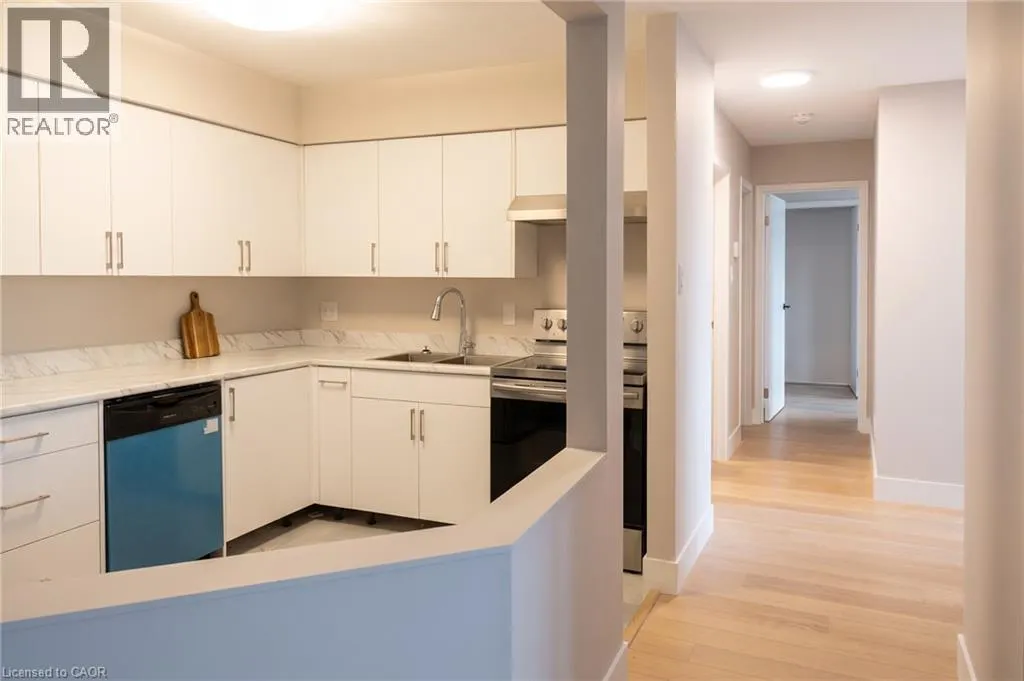 3085 KINGSWAY Drive Unit# 22 #22