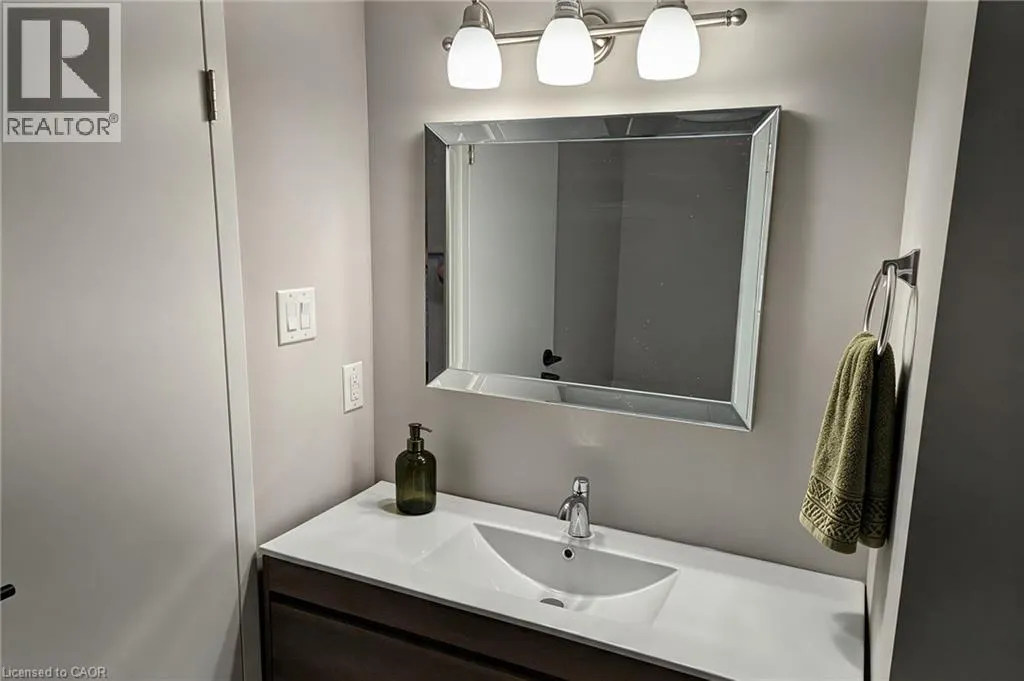 3085 KINGSWAY Drive Unit# 22 #22