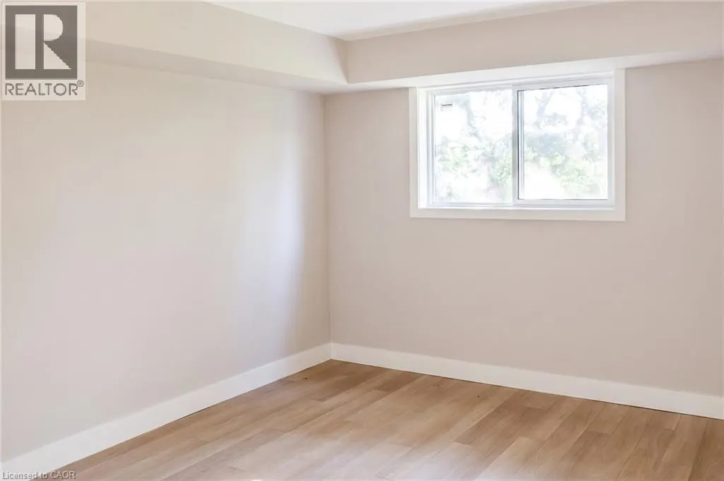 3085 KINGSWAY Drive Unit# 22 #22