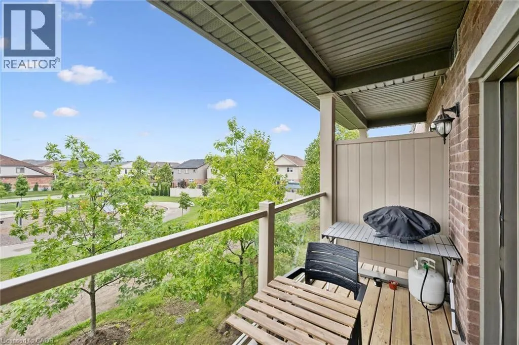 70 WILLOWRUN Drive Unit# C8 #C8