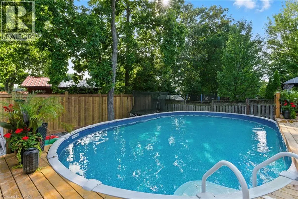 27 SOUTHWOOD Crescent