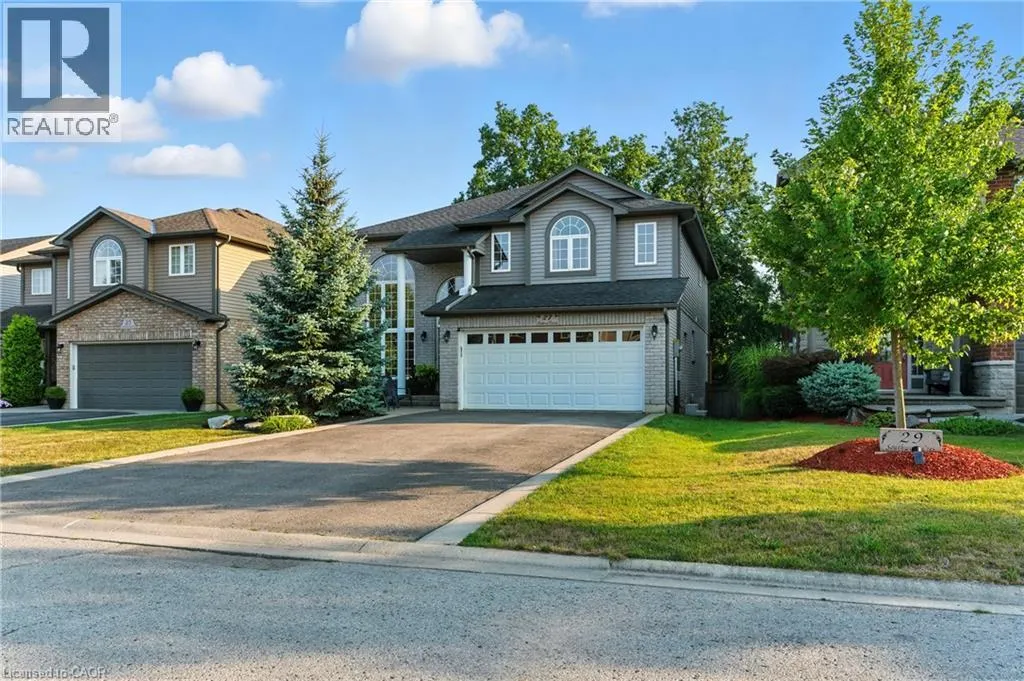 27 SOUTHWOOD Crescent