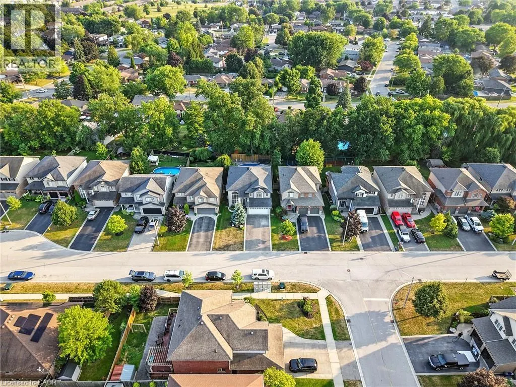 27 SOUTHWOOD Crescent