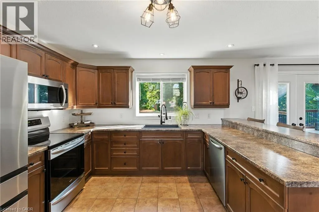 27 SOUTHWOOD Crescent